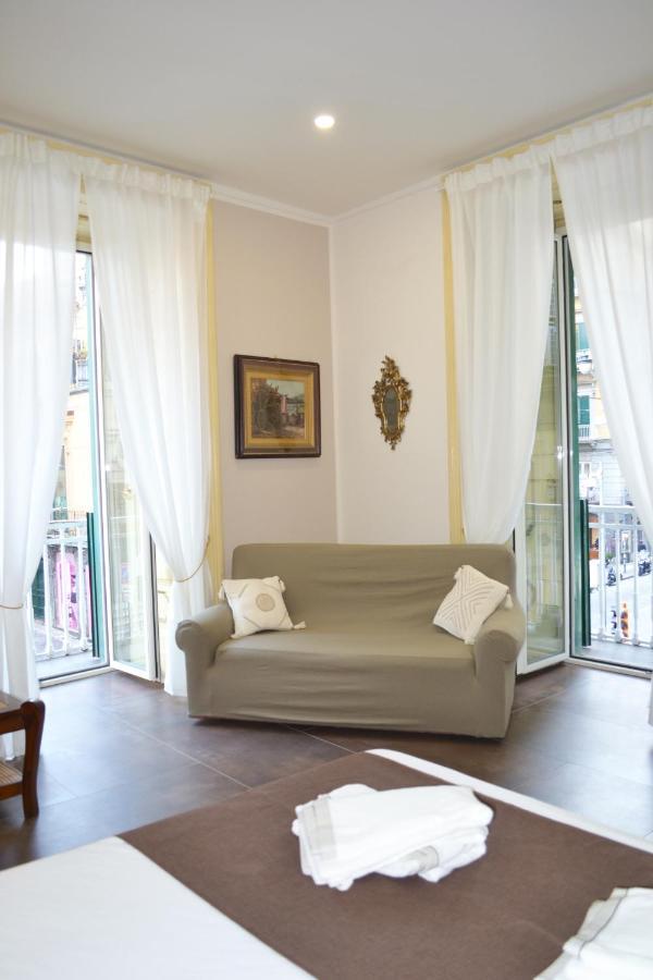 Questo Rinascimento Casa Newman Napels Buitenkant foto