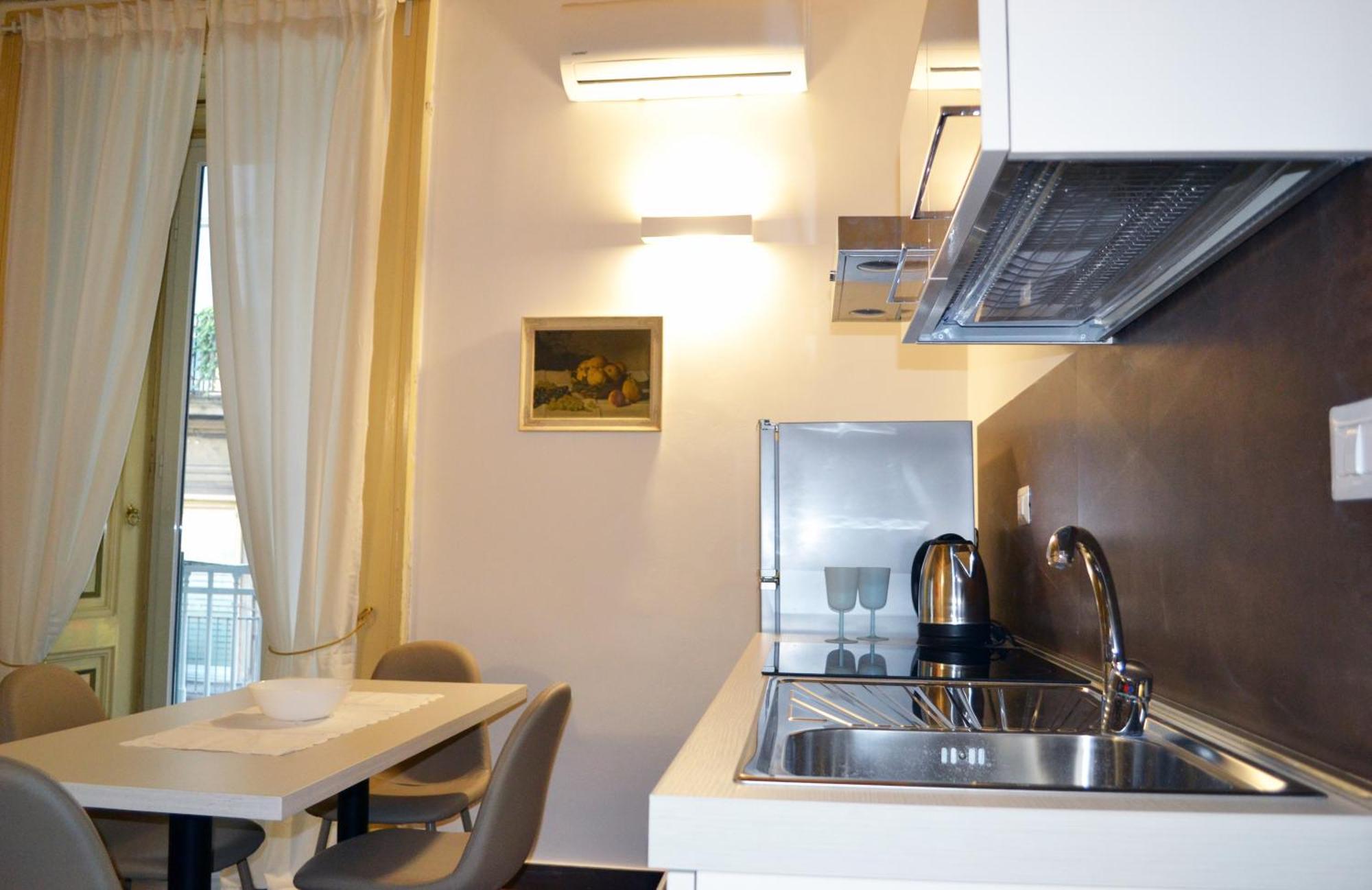 Questo Rinascimento Casa Newman Napels Buitenkant foto