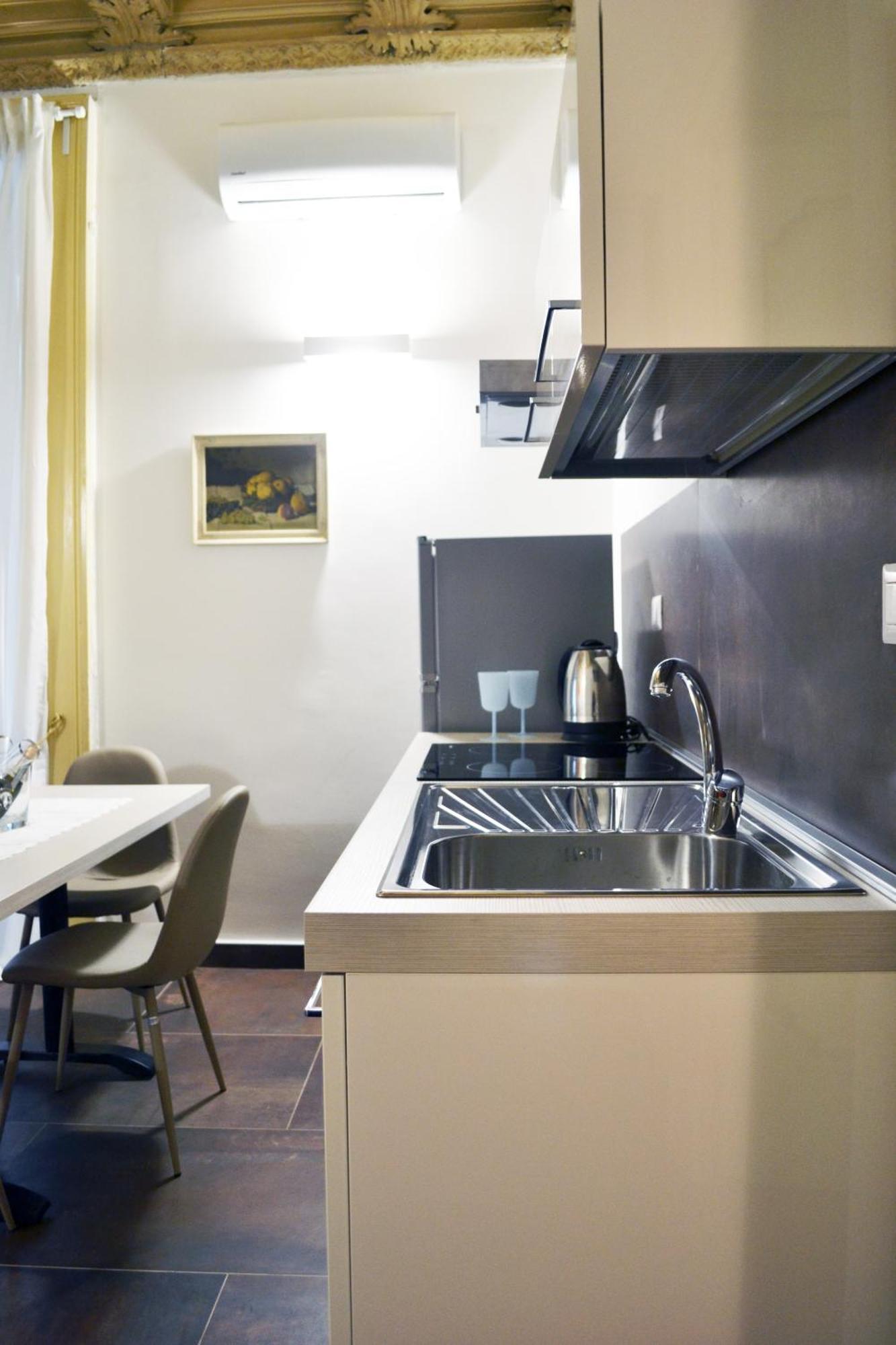Questo Rinascimento Casa Newman Napels Buitenkant foto