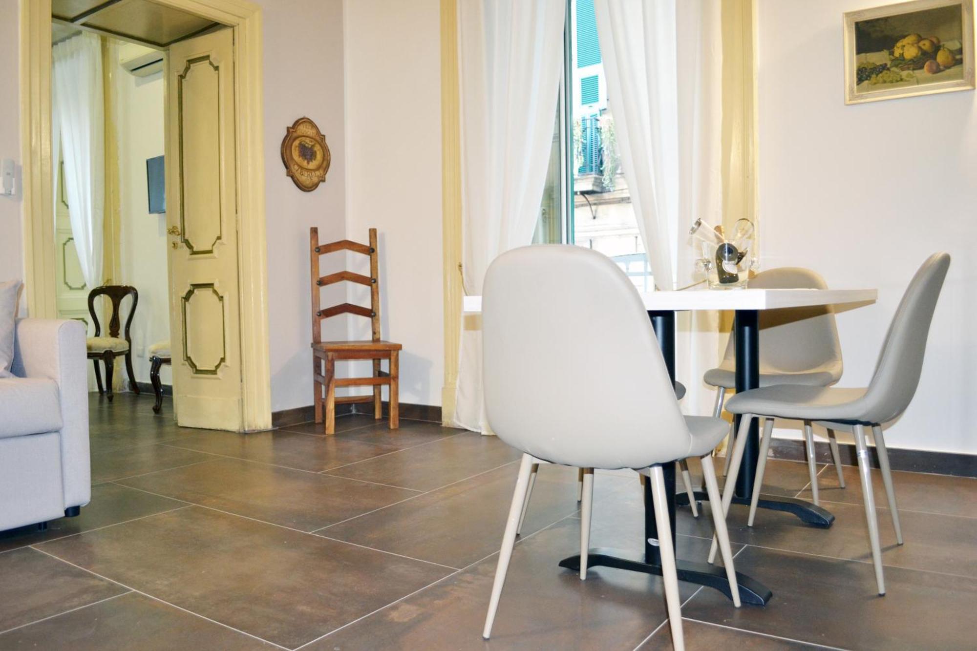 Questo Rinascimento Casa Newman Napels Buitenkant foto
